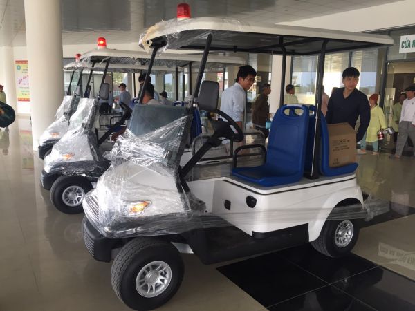 3 xe điện Tùng Lâm được bàn giao tại Bệnh viện Ung bướu Thanh Hóa