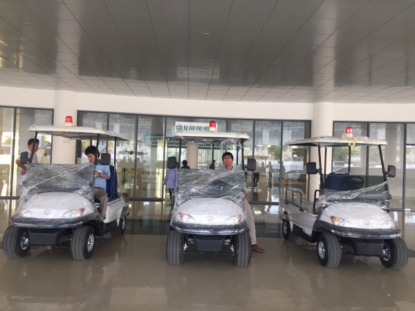 3 xe điện Tùng Lâm được bàn giao tại Bệnh viện Ung bướu Thanh Hóa