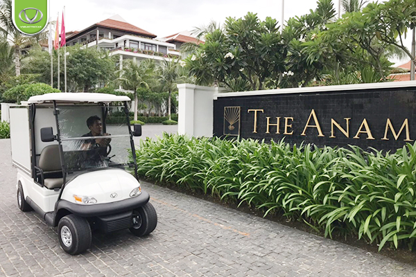 Ngày càng nhiều resort đầu tư xe điện chở hàng, lý do vì sao?