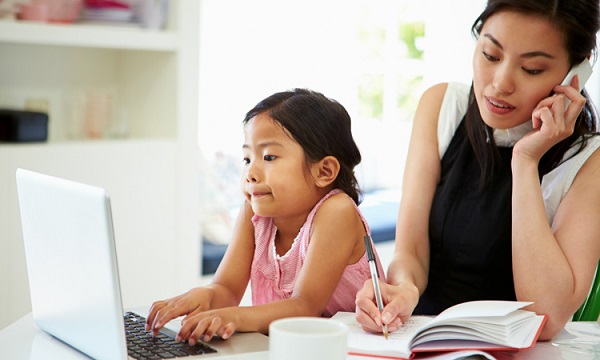 Nhiều trường học chọn phần mềm quản lý giáo dục để tăng cường kết nối với phụ huynh