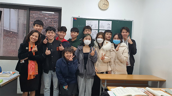 lớp học tiếng nhật tại NKDV