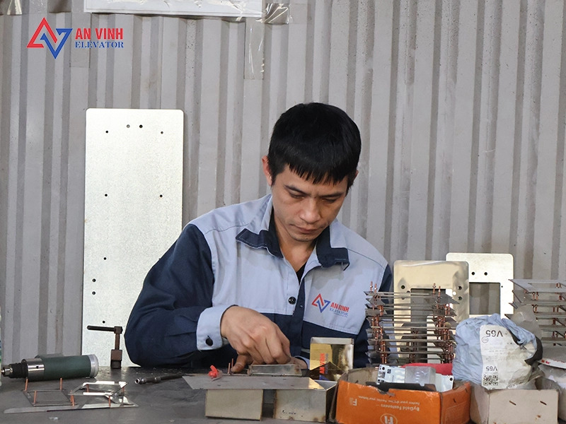 Nhà máy sản xuất thang máy tại Việt Nam: Từ quy trình đến tiêu chuẩn lựa chọn