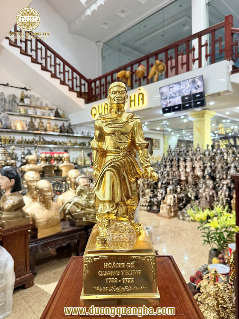 Tượng đài vua Quang Trung
