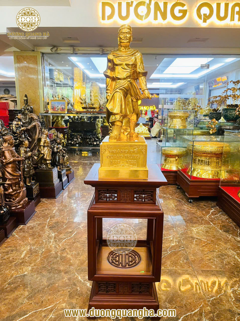 Tượng đài vua Quang Trung