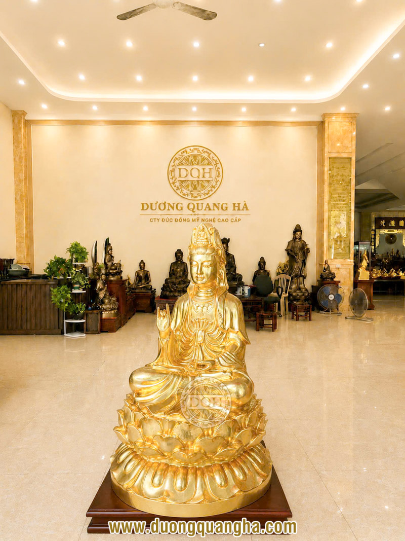 Tượng Phật Bà Quan Âm bằng đồng
